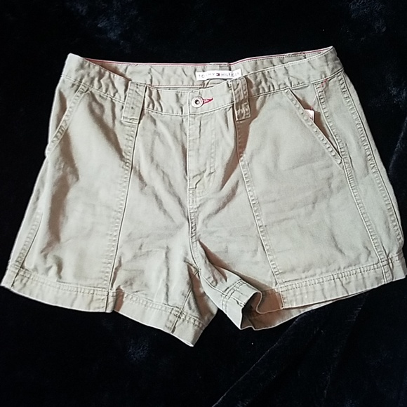 Tommy Hilfiger olive green / tan shorts si… - Picture 1 of 5